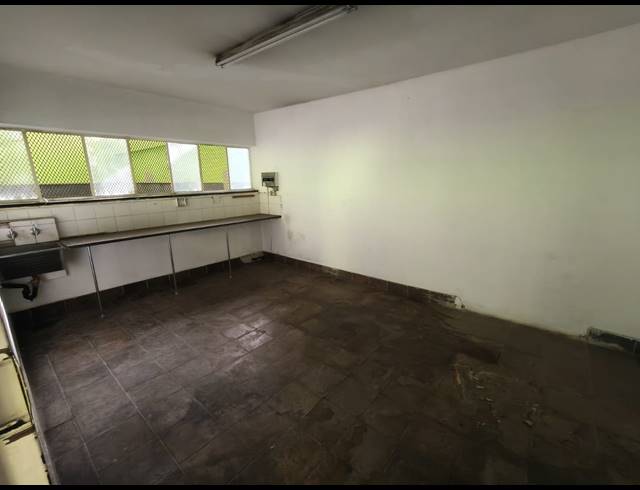 2,249M² WAREHOUSE FOR SALE IN PRETORIA CENTRAL
